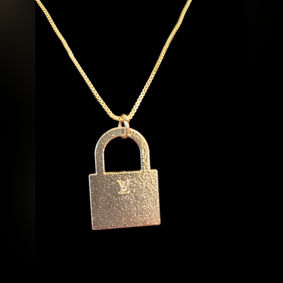 Louis Vuitton Gold Zipper Pull Necklace - Picture 3 of 6